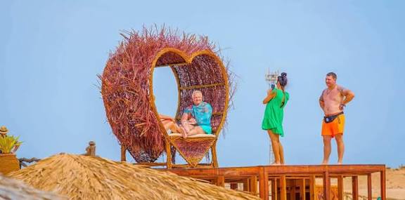 Hula Hula Island Boat Trip with Amazing Snorkeling and Lunch in Hurghada