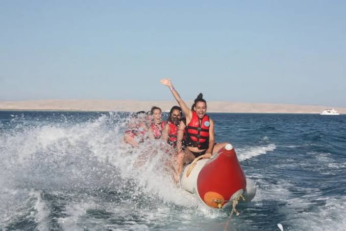 Hula Hula Island Boat Trip with Amazing Snorkeling and Lunch in Hurghada