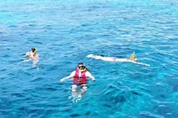 Amazing Royal Seascope Submarine with Snorkel in Hurghada