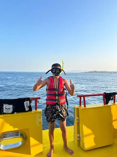 Amazing Royal Seascope Submarine with Snorkel in Hurghada