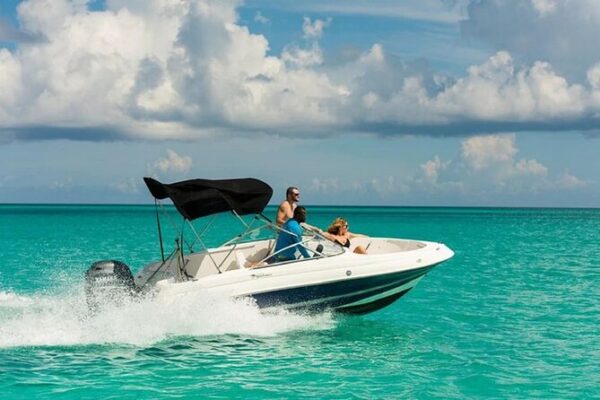 Luxury Private Speedboat Trip to Orange Bay or Hula Hula Island
