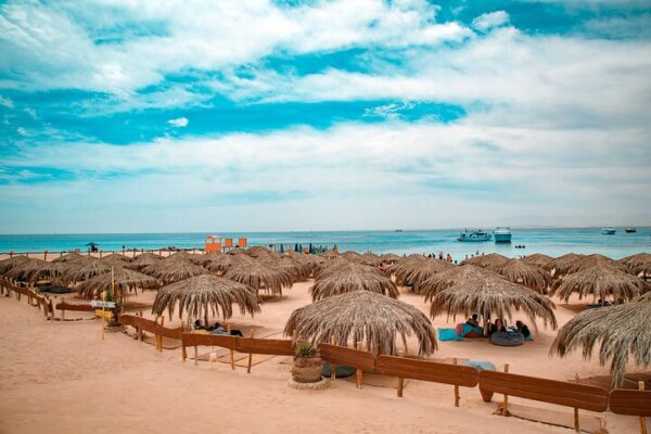 Luxury Private Speedboat Trip to Orange Bay or Hula Hula Island