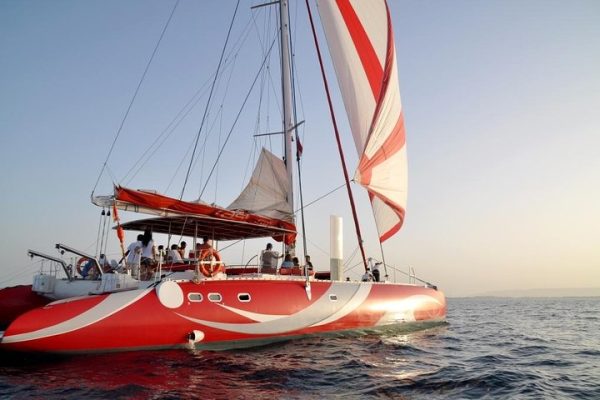 El Gouna: Luxury Catamaran Cruise Sail, Snorkel and Spot Dolphins